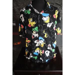 Disney Mickey Mouse Donald Duck Goofy Pluto All Over Print  Mens XL Button Up